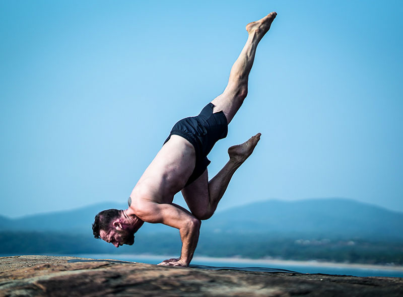 martin-1 Martin Sittek in eka pada bakasana