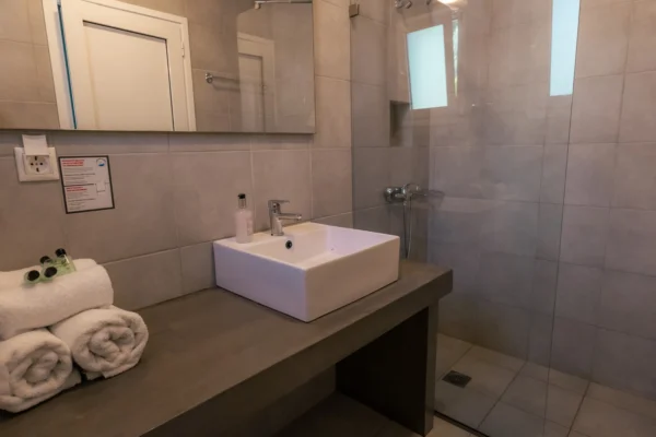 P1000557 copy P1000557 copy